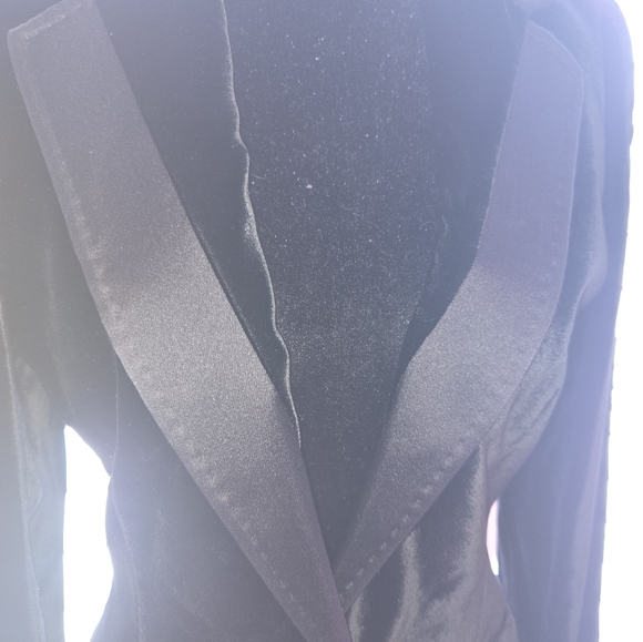 Dolce & Gabbana (D&G) velvet tuxedo blazer. EUC Size 42 - Picture 3 of 14